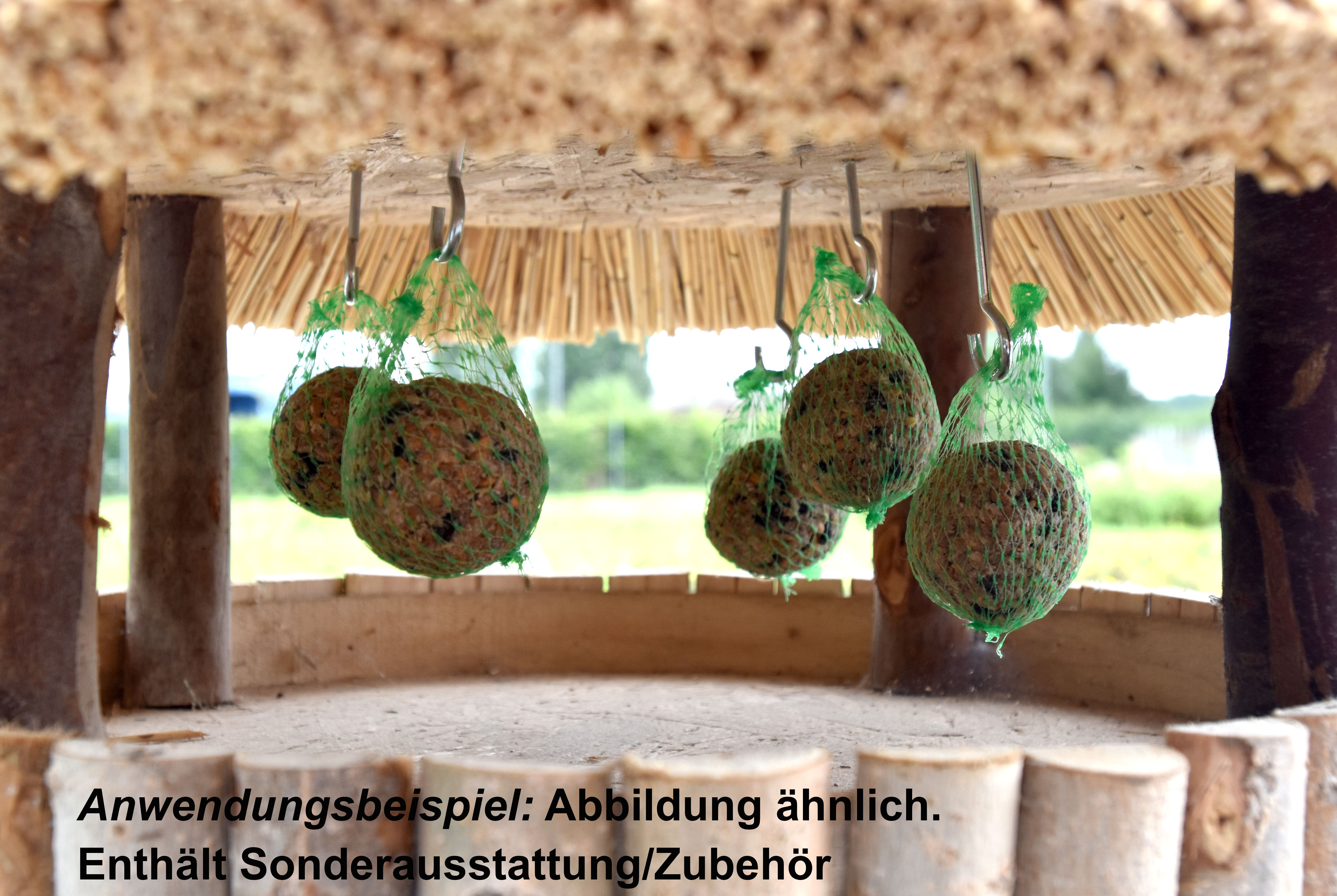 Vogelhaus-mit-Reetplattendach-5 Hiss Reet Vogelhaus Futterhaken für Meisenknödel Nussstangen Erdnussbeutel Futterglocke